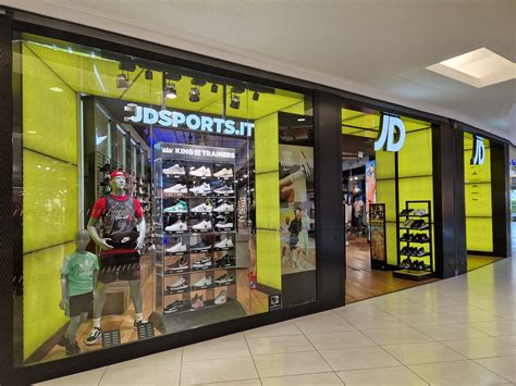 jd sports bay plaza